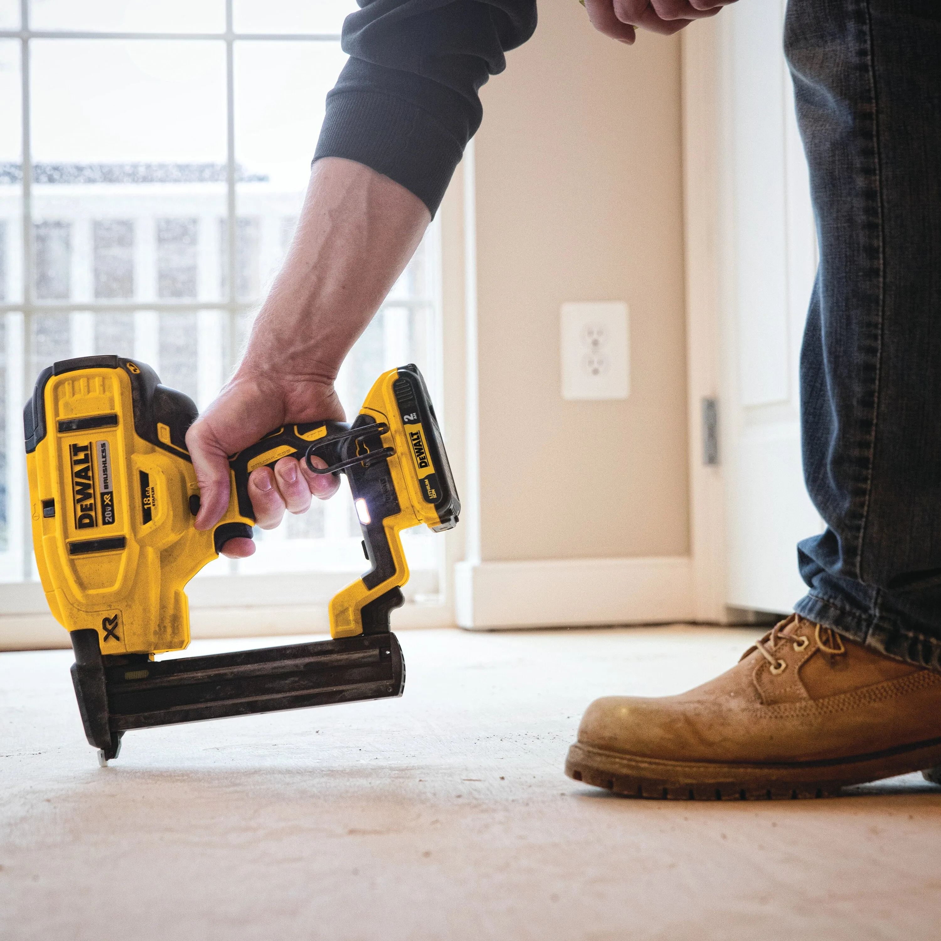 DeWalt DCN681B Cordless Stapler (Tool Only)